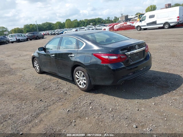 Nissan Altima 2.5 S 2018 1N4AL3APXJC298913 Image 3