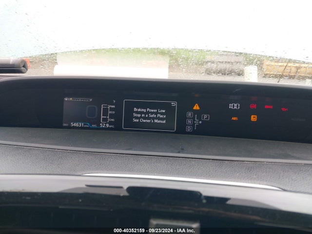 Toyota Prius Two Eco 2018 JTDKARFU3J3067082 Image 7