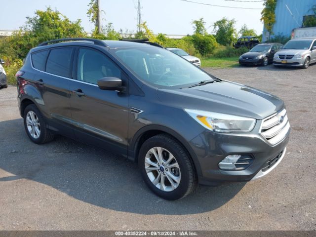 1FMCU9GD8JUA74111 Ford ESCAPE SE
