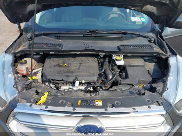 1FMCU9GD8JUA74111 Ford ESCAPE SE
