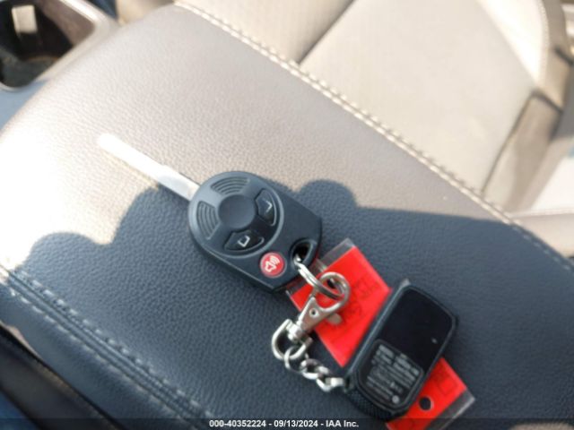 1FMCU9GD8JUA74111 Ford ESCAPE SE