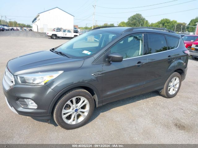 1FMCU9GD8JUA74111 Ford ESCAPE SE