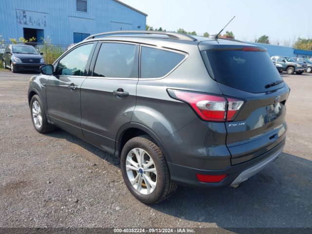 1FMCU9GD8JUA74111 Ford ESCAPE SE