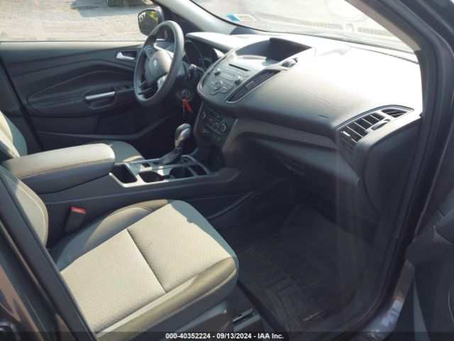 1FMCU9GD8JUA74111 Ford ESCAPE SE