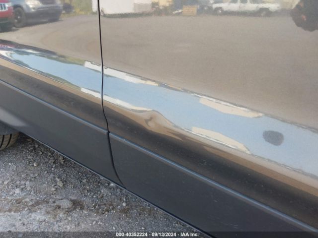 1FMCU9GD8JUA74111 Ford ESCAPE SE