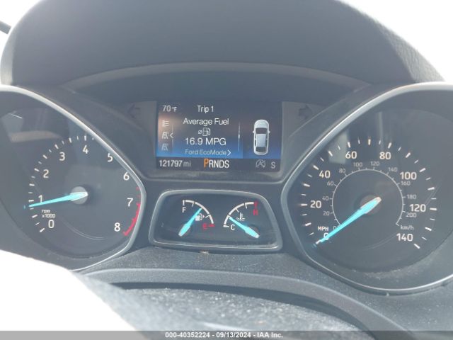 1FMCU9GD8JUA74111 Ford ESCAPE SE