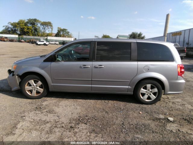 2C4RDGBG1ER152011 Dodge Grand Caravan Se