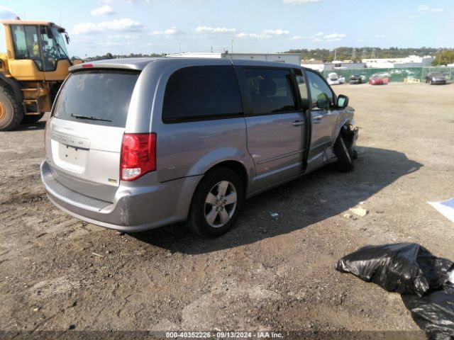 2C4RDGBG1ER152011 Dodge Grand Caravan Se