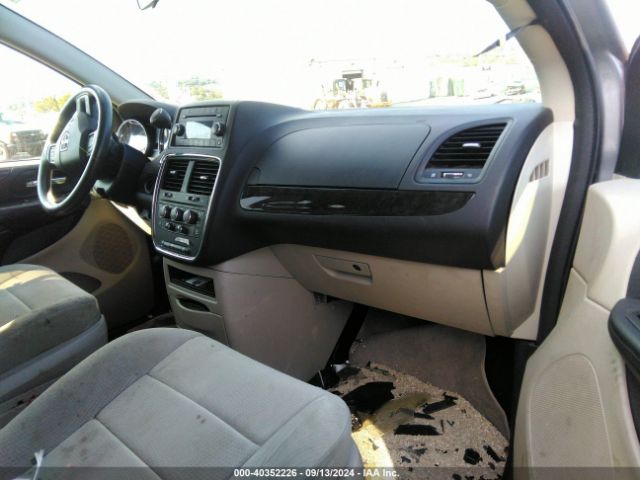 2C4RDGBG1ER152011 Dodge Grand Caravan Se