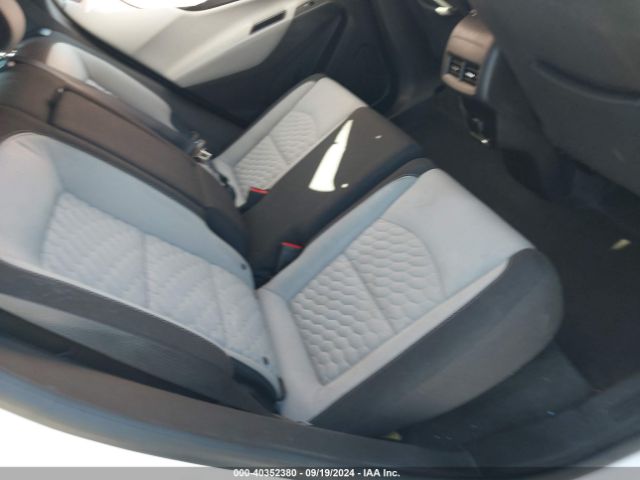 2GNAXHEV4J6270805 Chevrolet EQUINOX LS