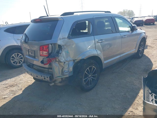 Dodge JOURNEY SE 2018 3C4PDCAB1JT508602 Image 4