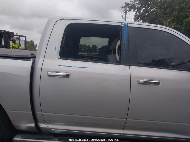 3C6RR7LT5JG227118 RAM 1500 Big Horn  4x4 5'7 Box