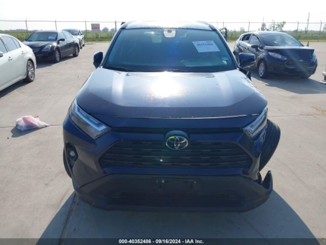 2T3C1RFV0NW210876 Toyota Rav4 Xle Premium