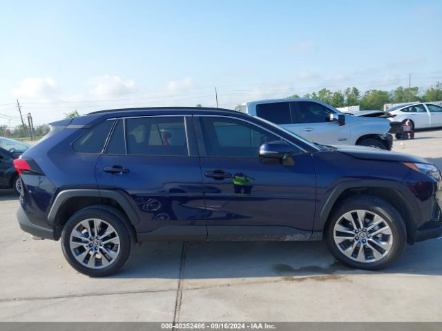 2T3C1RFV0NW210876 Toyota Rav4 Xle Premium
