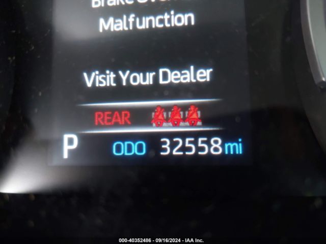 2T3C1RFV0NW210876 Toyota Rav4 Xle Premium
