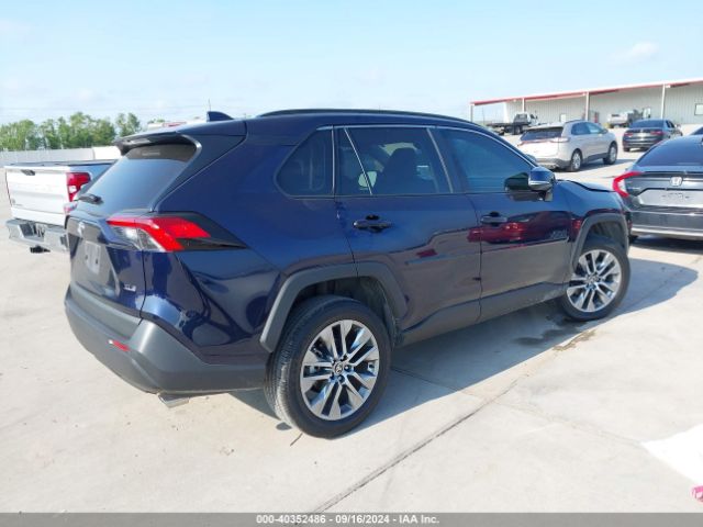 2T3C1RFV0NW210876 Toyota Rav4 Xle Premium