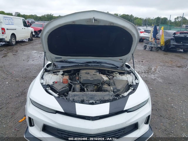 Chevrolet Camaro 1lt 2017 1G1FB1RX0H0160264 Image 10