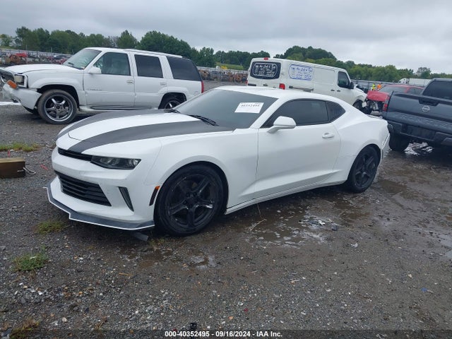 Chevrolet Camaro 1lt 2017 1G1FB1RX0H0160264 Image 2