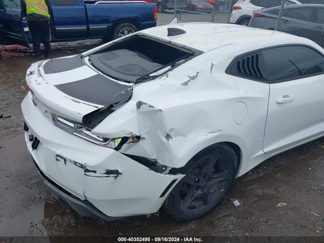 Chevrolet Camaro 1lt 2017 1G1FB1RX0H0160264 Image 6