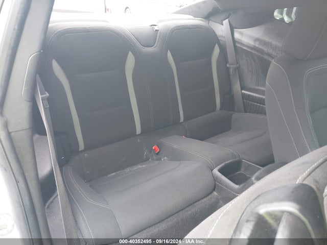 Chevrolet Camaro 1lt 2017 1G1FB1RX0H0160264 Image 8