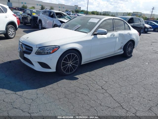 W1KWF8DB2MR621315 Mercedes-Benz C 300 Sedan
