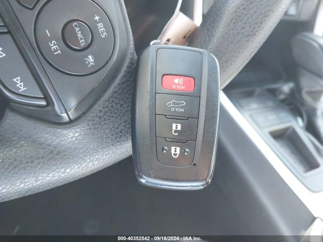 Toyota Rav4 Xle 2019 JTMW1RFV2KD015691 Image 11