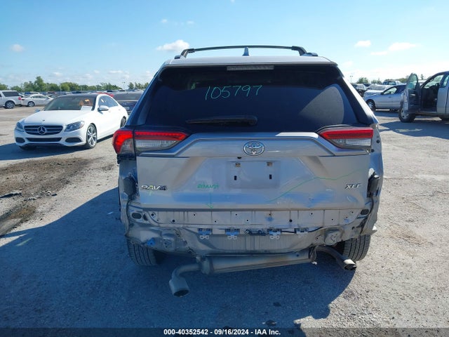 Toyota Rav4 Xle 2019 JTMW1RFV2KD015691 Image 17