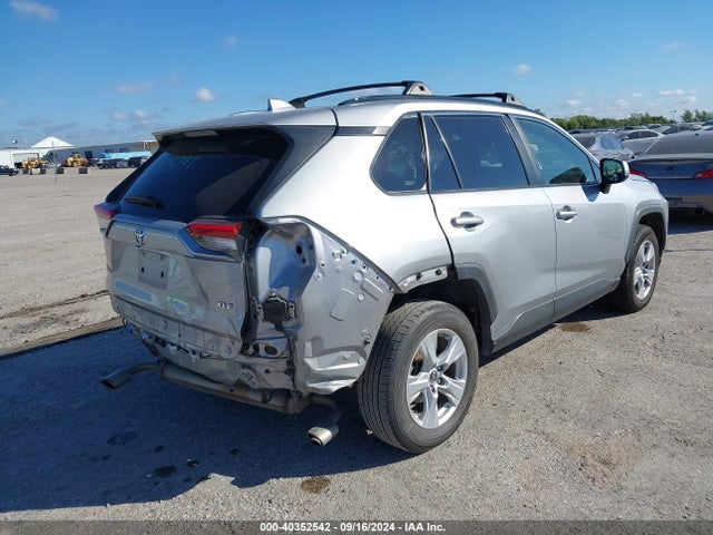 Toyota Rav4 Xle 2019 JTMW1RFV2KD015691 Image 4