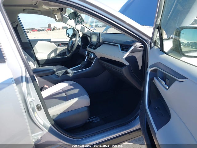 Toyota Rav4 Xle 2019 JTMW1RFV2KD015691 Image 5