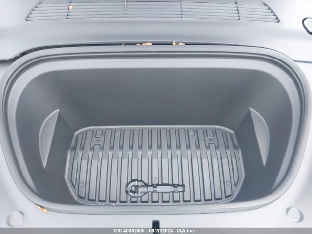 2024 TESLA MODEL Y 7SAYGDEE5RA281298 Photo 9
