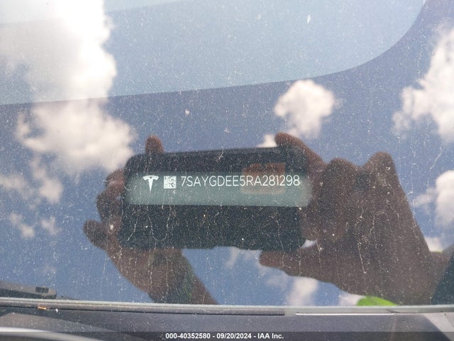 2024 TESLA MODEL Y 7SAYGDEE5RA281298 Photo 8