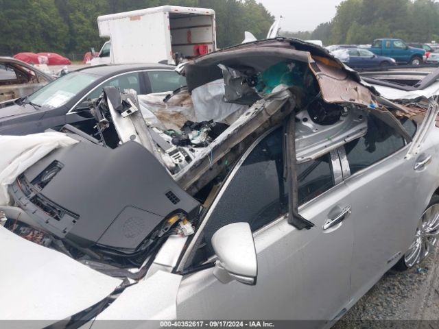 JTHBW1GG4E2040673 Lexus ES 300H