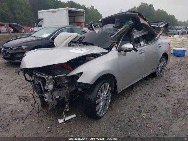 JTHBW1GG4E2040673 Lexus ES 300H