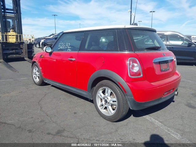 2013 MINI HARDTOP WMWSU3C51DT685035 Photo 2