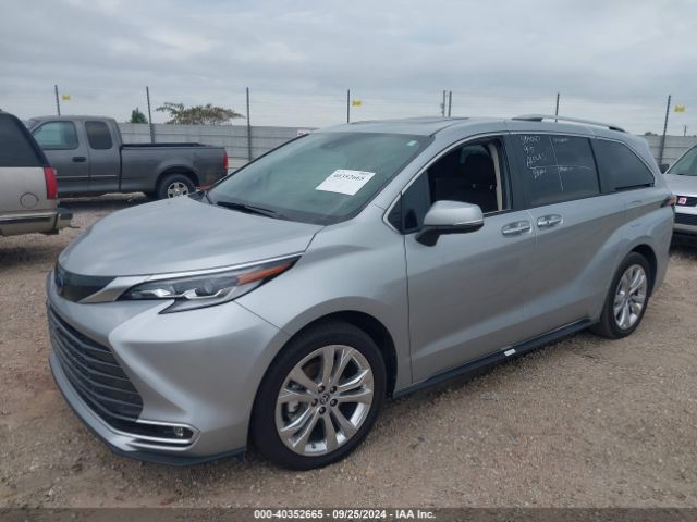 5TDERKEC7PS179669 Toyota Sienna Platinum