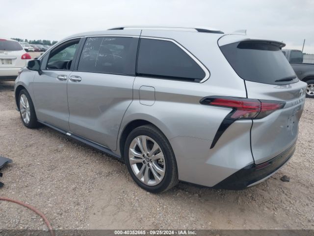 5TDERKEC7PS179669 Toyota Sienna Platinum