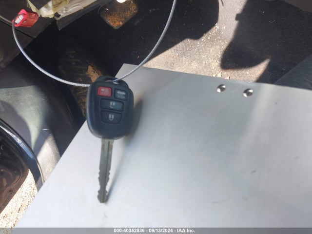 Toyota COROLLA LE 2019 2T1BURHEXKC214438 Image 11