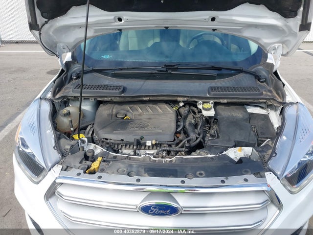 Ford ESCAPE SE 2017 1FMCU9GD4HUC03942 Image 10