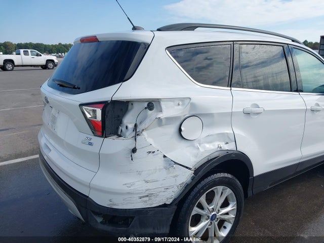 Ford ESCAPE SE 2017 1FMCU9GD4HUC03942 Image 6