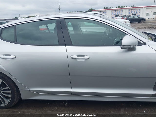 KIA Stinger Premium 2018 KNAE25LA7J6033266 Image 14