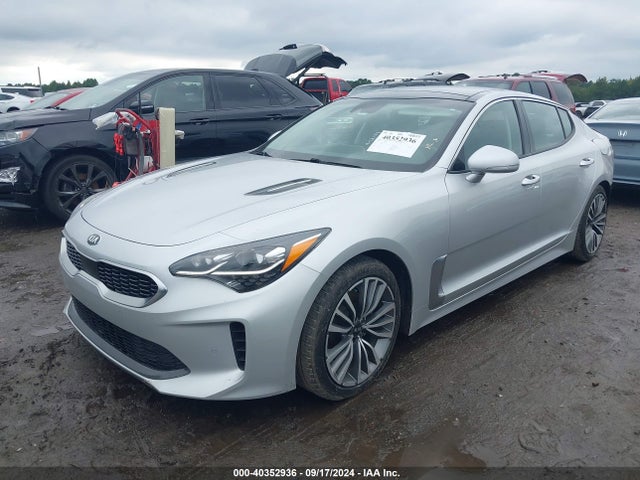 KIA Stinger Premium 2018 KNAE25LA7J6033266 Image 2
