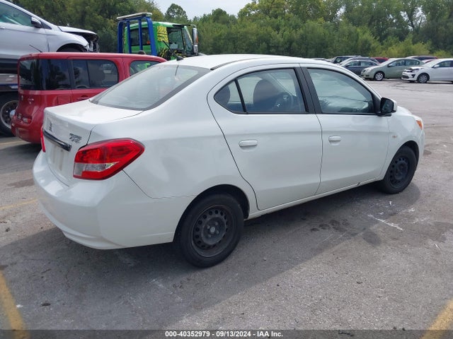 2017 MITSUBISHI MIRAGE G4 ML32F3FJ5HH001072 Photo 3
