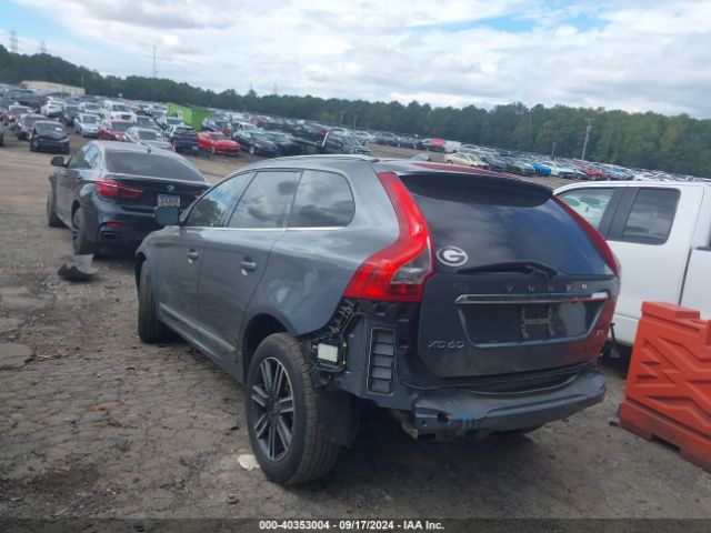 2017 VOLVO XC60 YV440MDR8H2034315 Photo 2