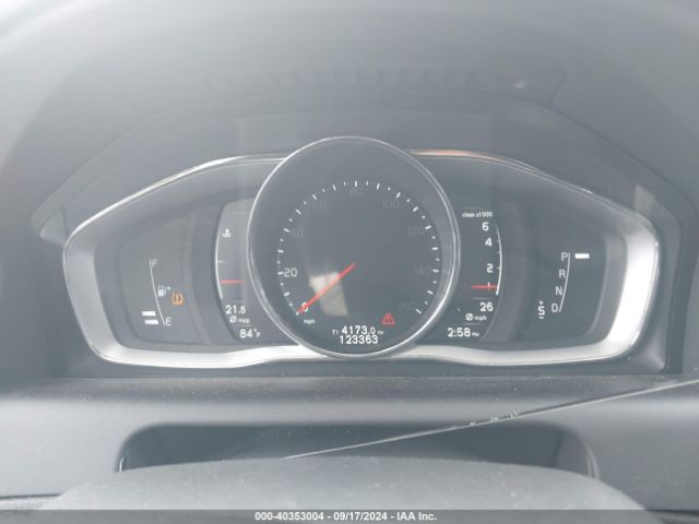 2017 VOLVO XC60 YV440MDR8H2034315 Photo 6