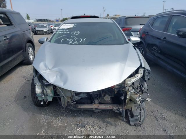 5YFBURHE5EP114865 Toyota Corolla Le Plus