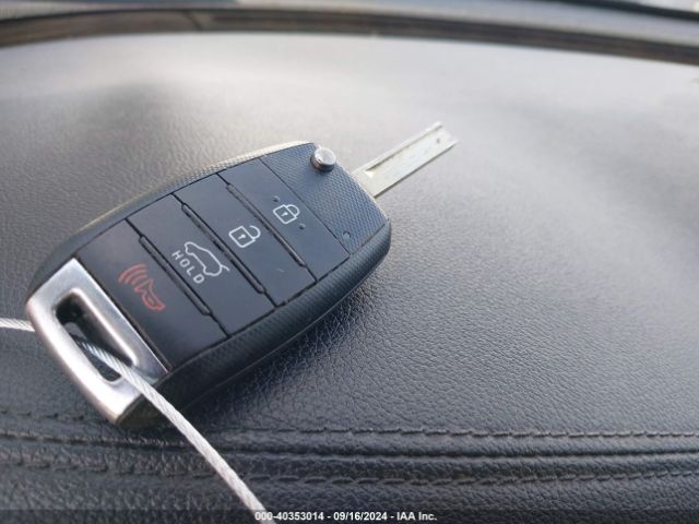 5XYPG4A35KG517494 KIA Sorento 2.4l Lx
