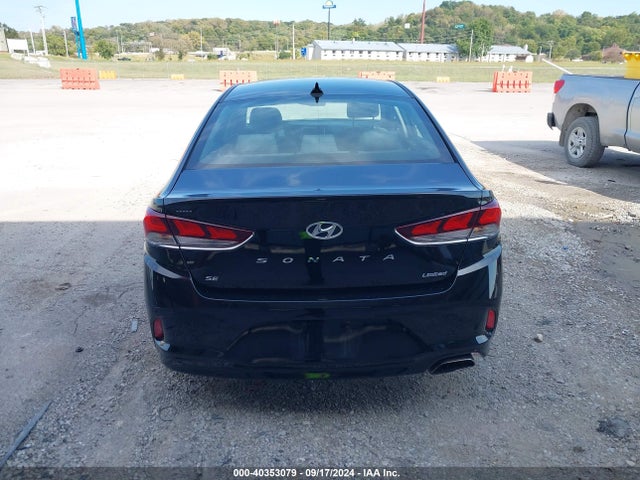 Hyundai Sonata Limited 2018 5NPE34AF7JH598373 Image 16