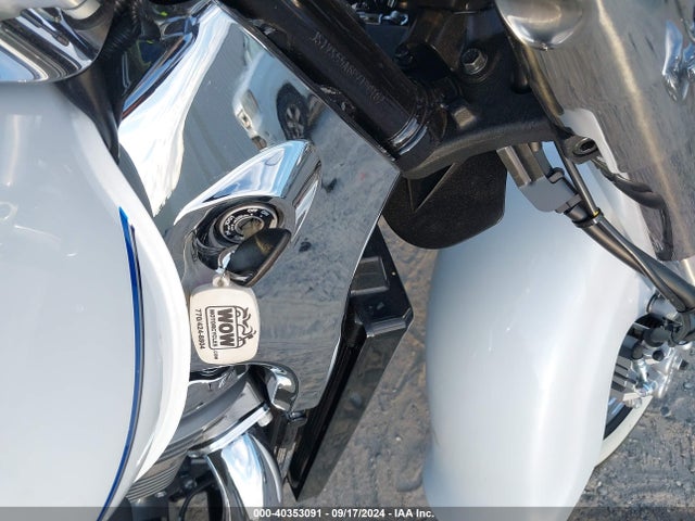 2023 SUZUKI VL800 JS1VS55A6P7100162 Photo 10