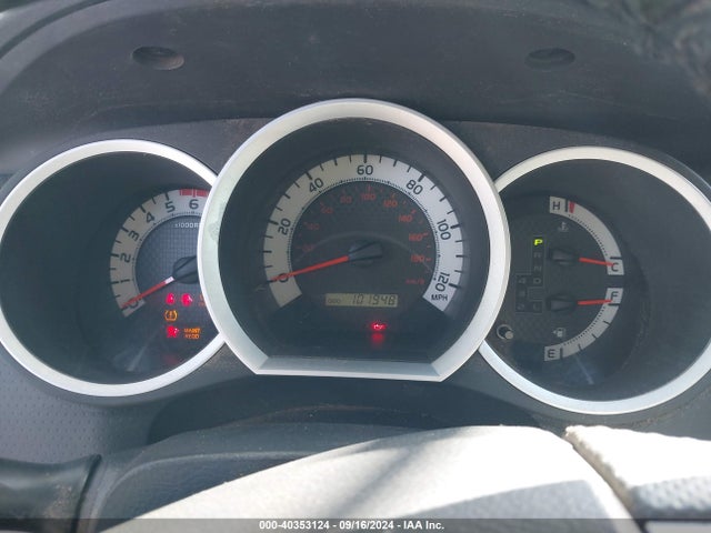 Toyota Tacoma Base V6 2015 3TMLU4EN1FM187686 Image 16