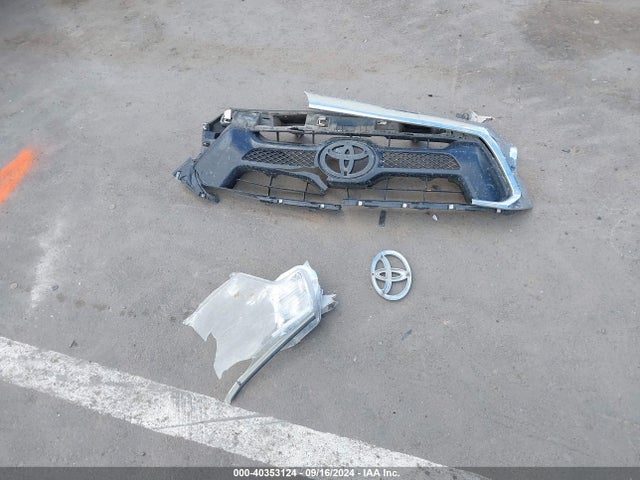 Toyota Tacoma Base V6 2015 3TMLU4EN1FM187686 Image 12